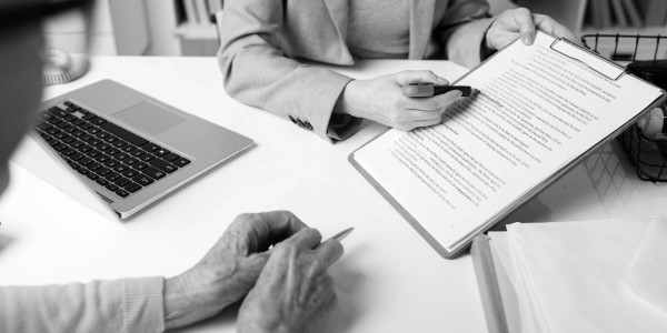 Derecho Mercantil / Abogados Mercantilistas Alcorcón · Cumplimiento de Normativas Derechos Consumidor